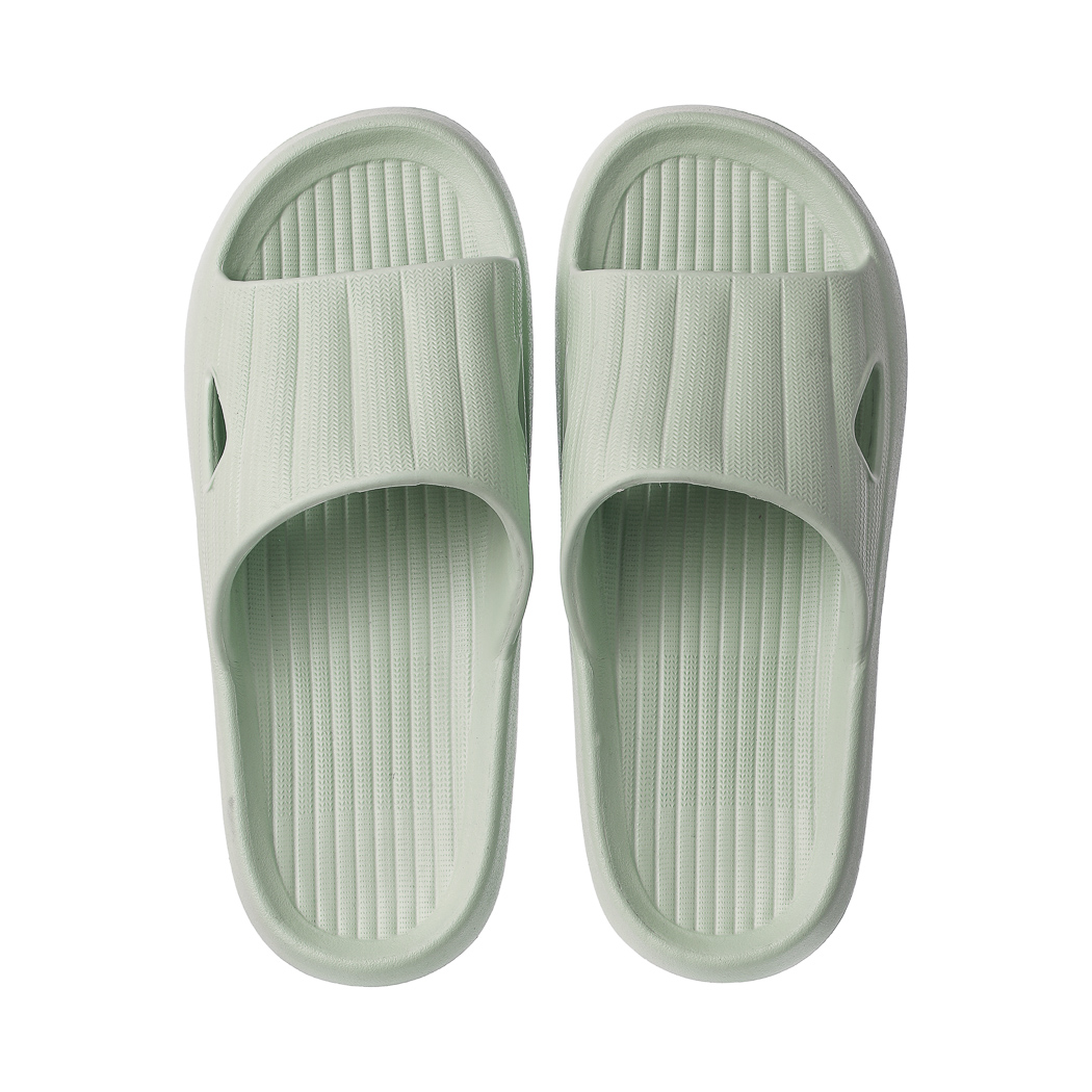 Convenient Lightweight Bath Slippers (37-38,Green) – MINISO Bahrain