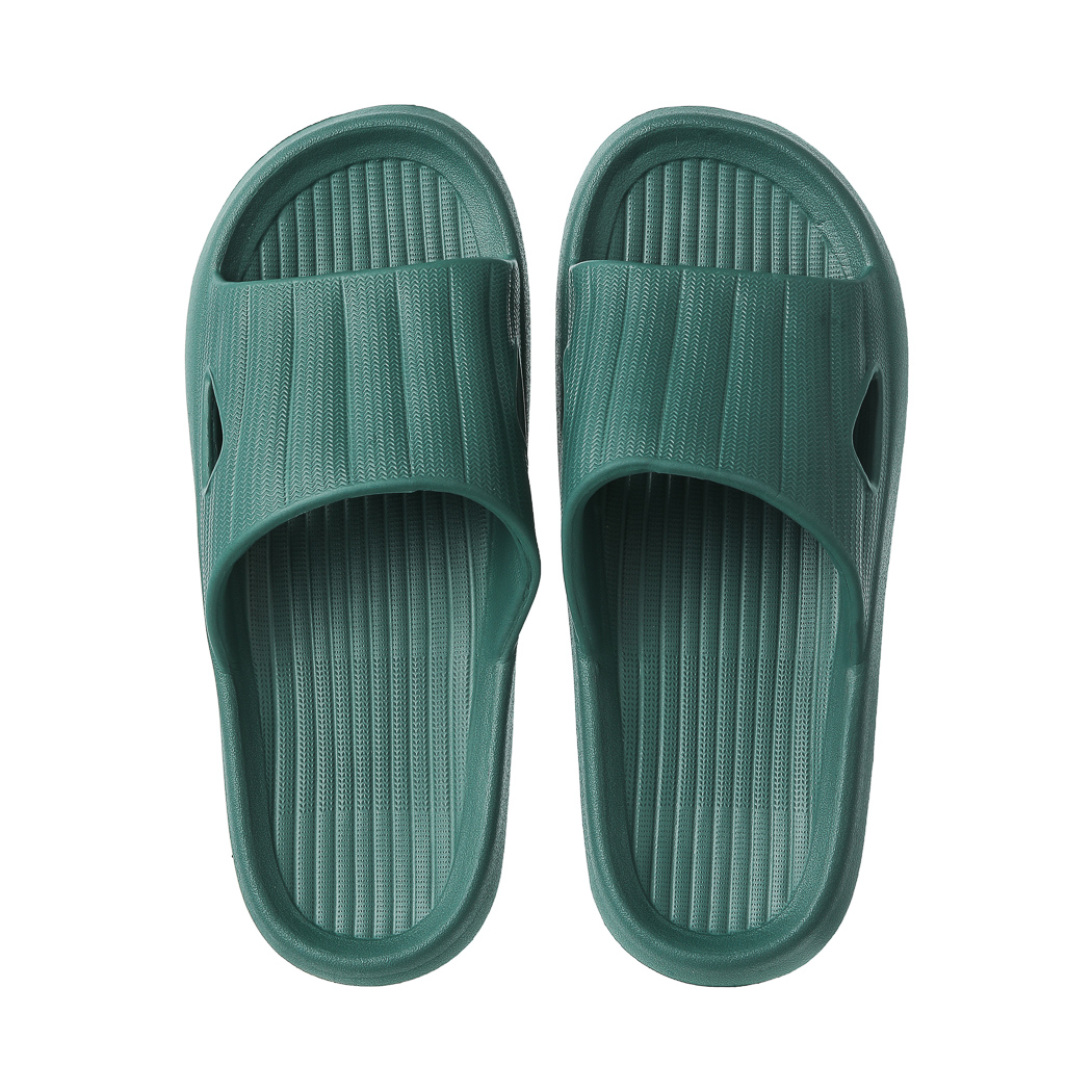 Convenient Lightweight Bath Slippers (43-44,Dark Green) – MINISO Bahrain
