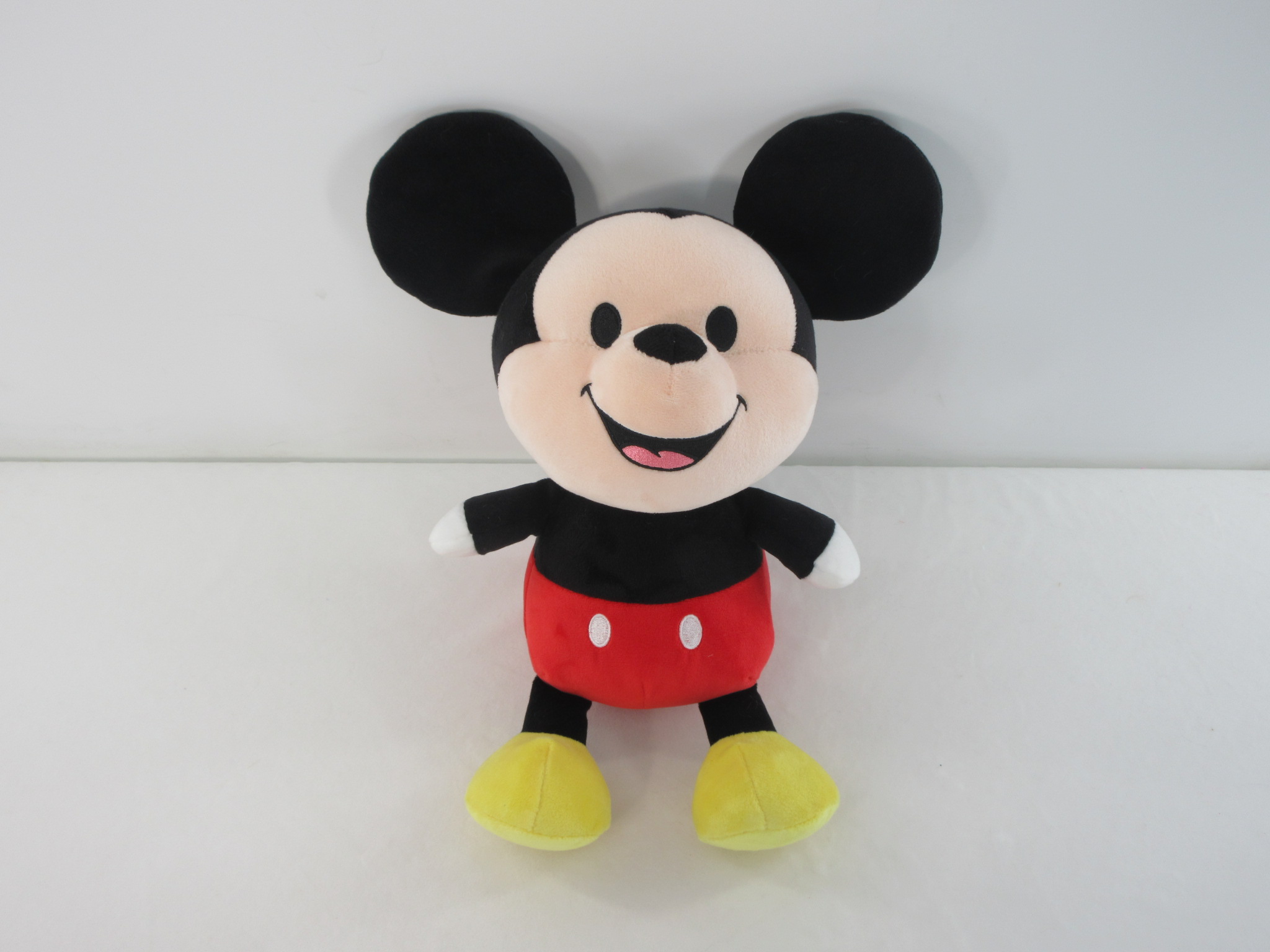 Peluche Mickey Mouse Colección Disney 100 Smile Faces